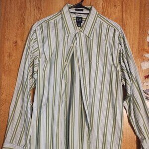 GAP - Casual Dress Shirt - Classic Fit, Size L